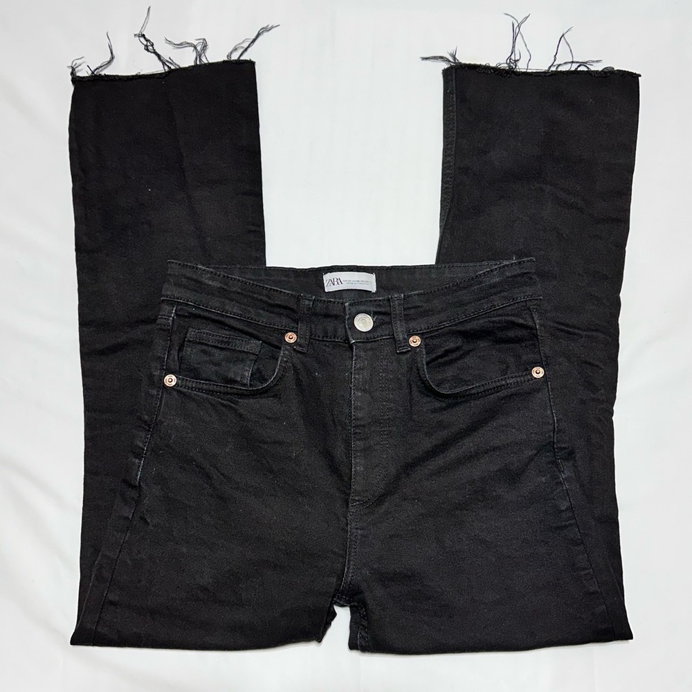 Zara True Black High Rise Fit and Flare Jeans Size 6